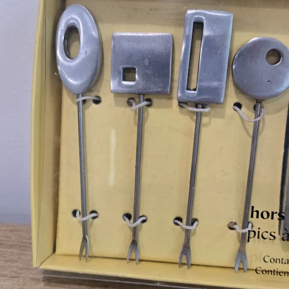 Pier 1 Imports hors D'Oeuvre 8 Picks + Holder Appetizers modern party bar Chunky